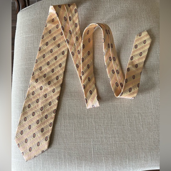 2/$25💙Men's 100% Silk Tie - Picture 1 of 6